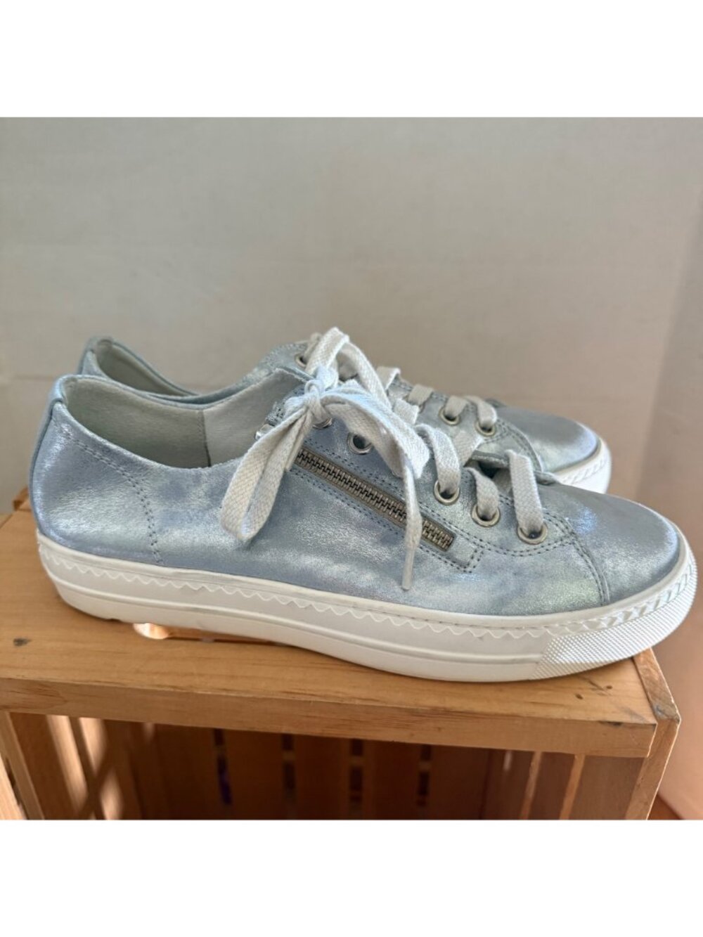 Paul Green Size 7 Womens Tamara Mineral Antic Bluish Gray Metallic Sneaker - Picture 4 of 16